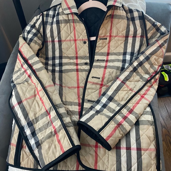 Burberry Quilted Jacket - Picture 6 of 7